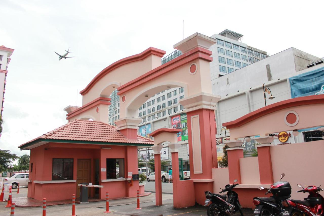 Marina Court Kk City Homestay Kota Kinabalu Exterior photo
